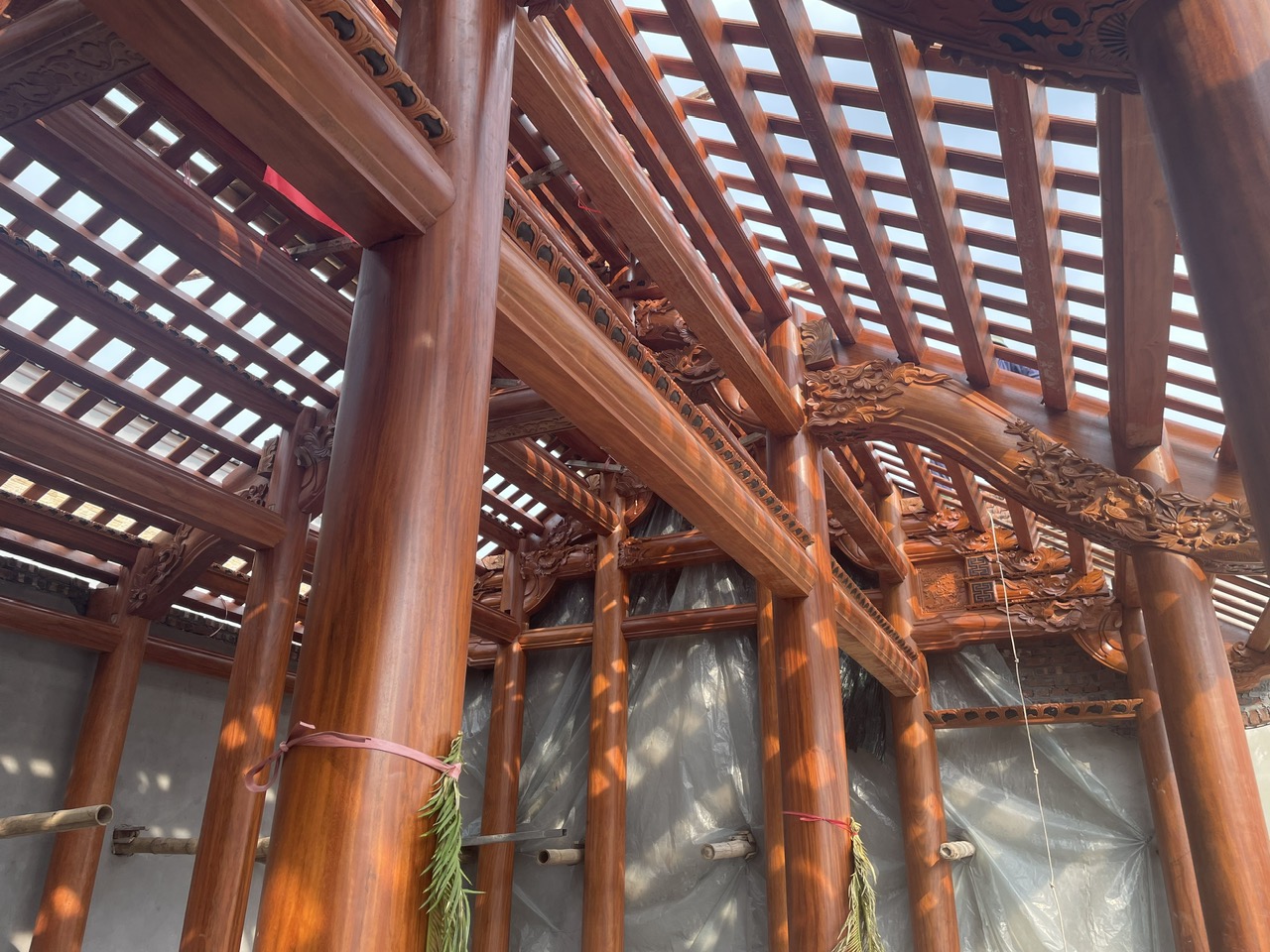 Mái ngói cổ truyền