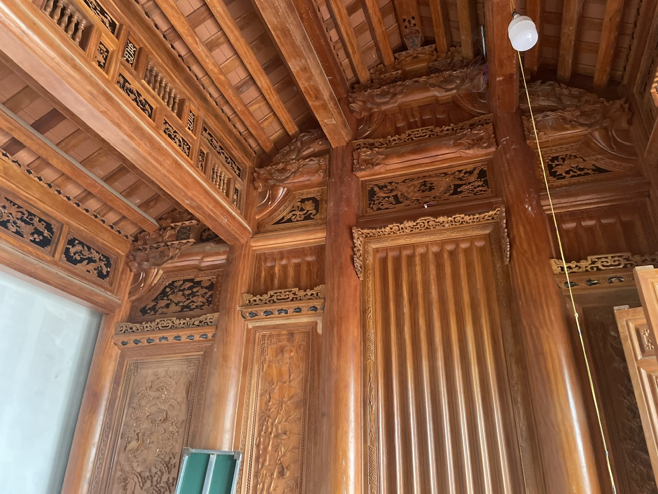 Mái ngói cổ truyền