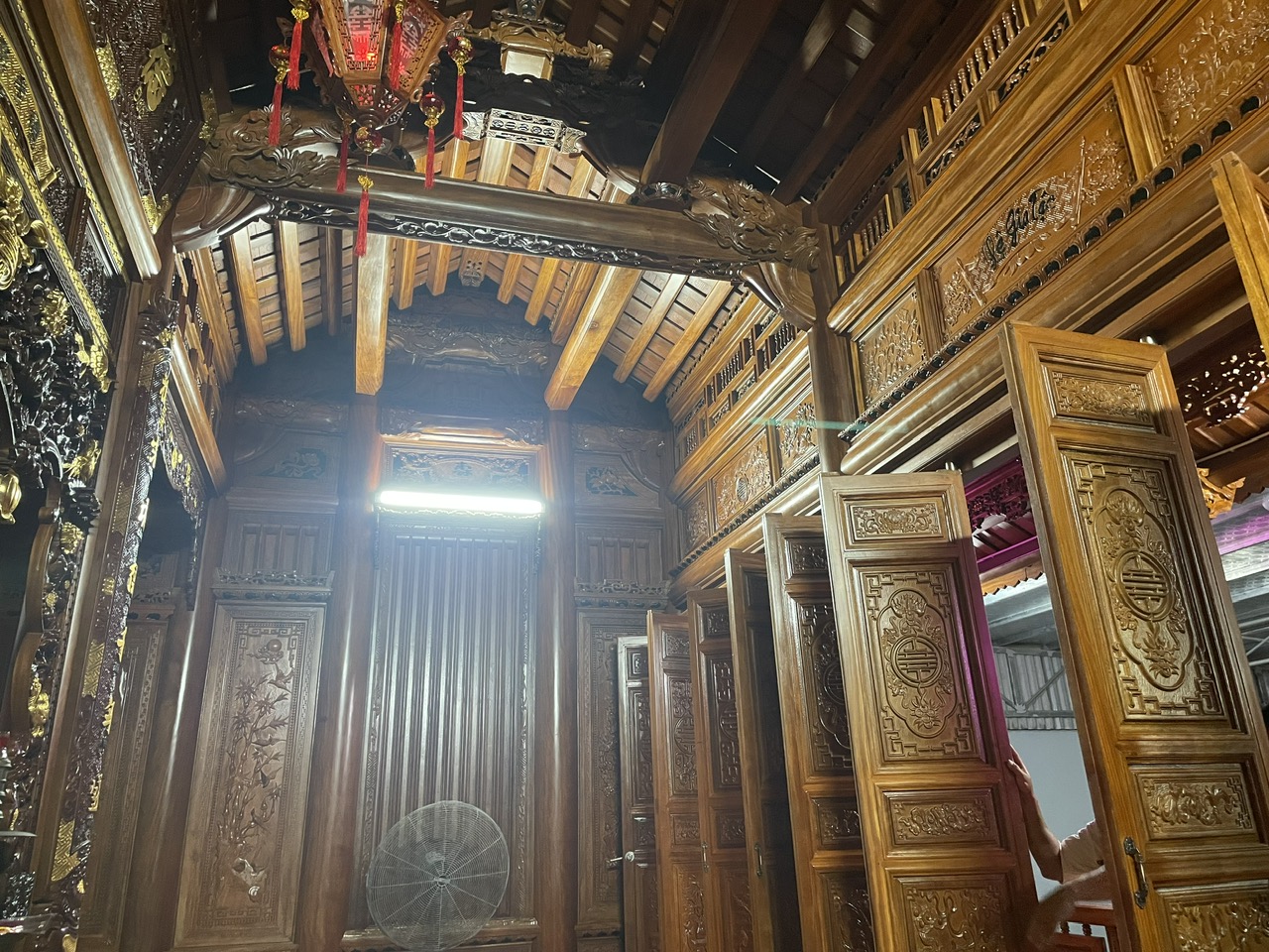 Mái ngói cổ truyền