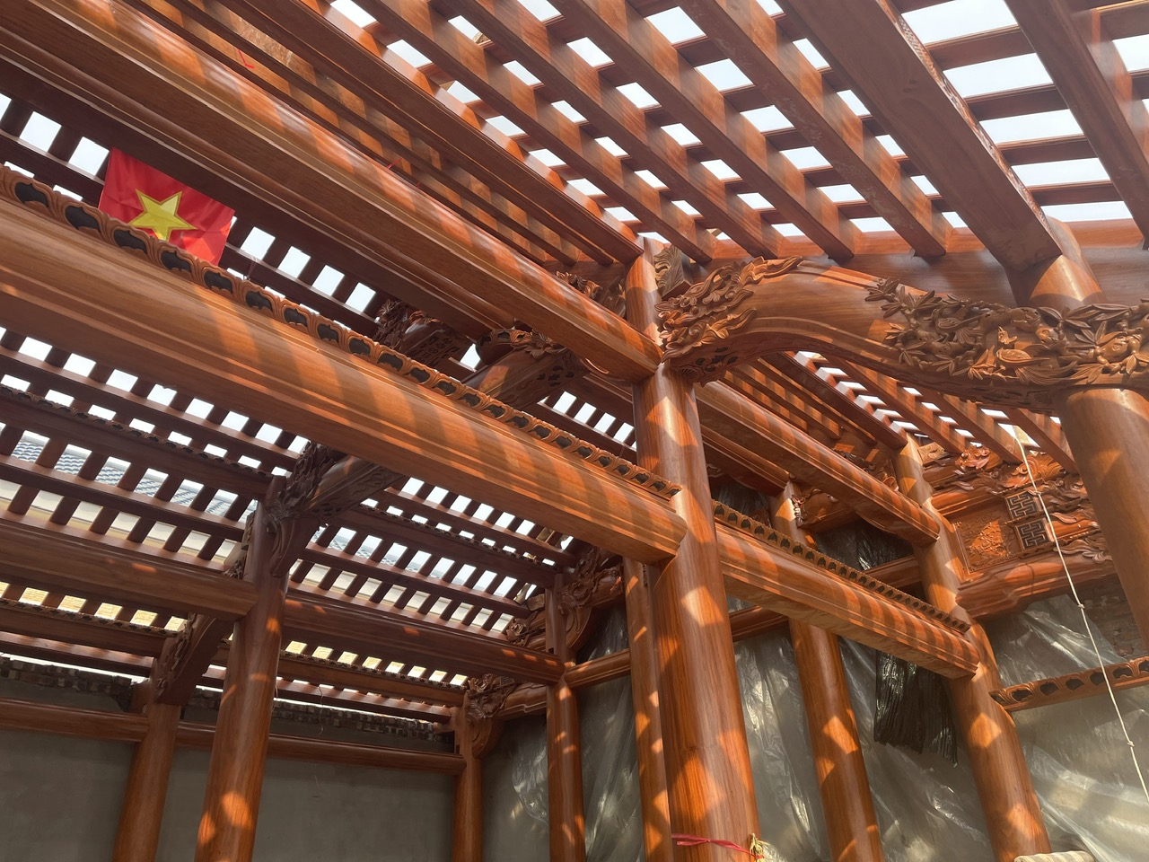 Mái ngói cổ truyền